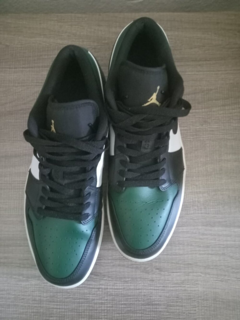 Jordan 1 Low "Green Toe"